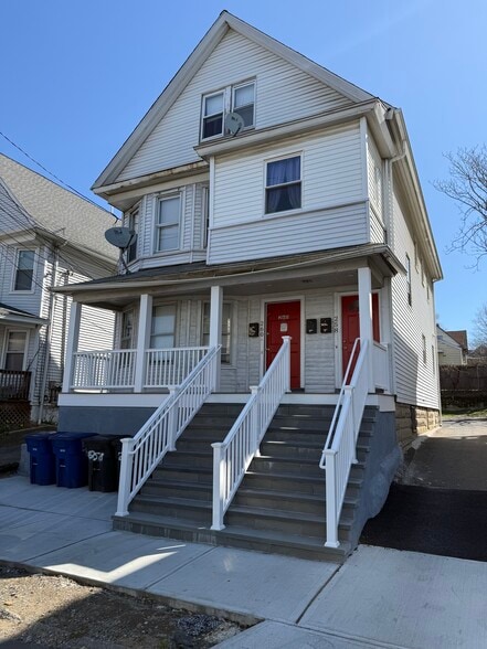 Primary Photo - 260 Sheridan St