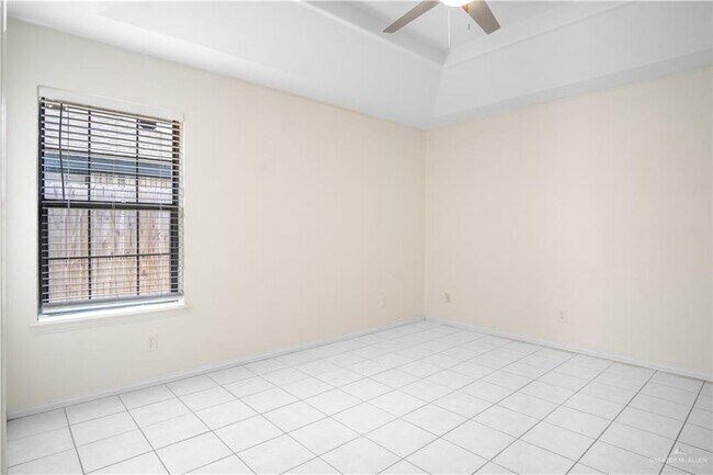 Building Photo - 7105 N 8th St