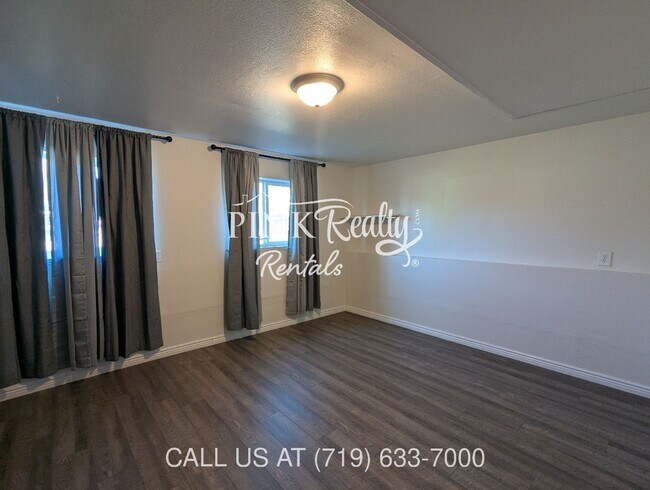 Building Photo - 4026 Shelley Ave