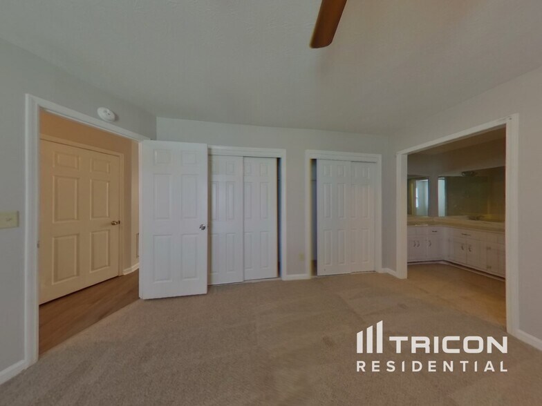 Building Photo - 446 Valley Woods Cir SE