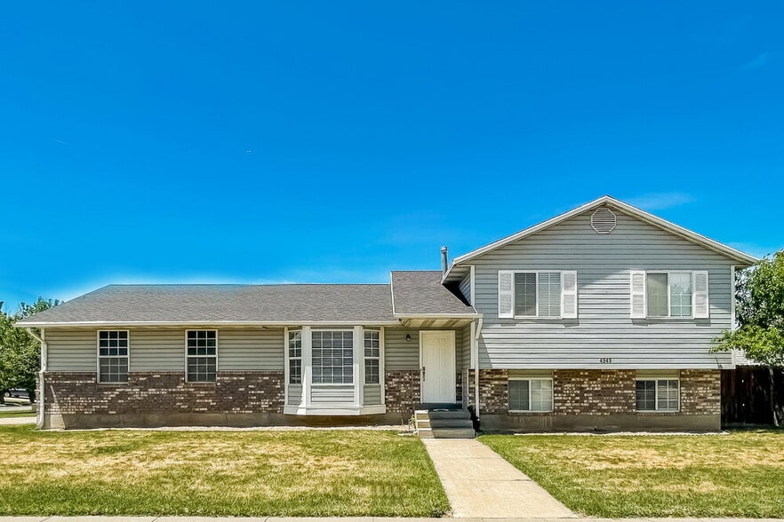 Primary Photo - 4949 S 2925 W