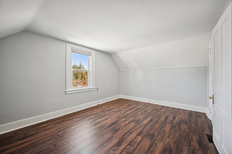 Building Photo - 1609 Upland Ave