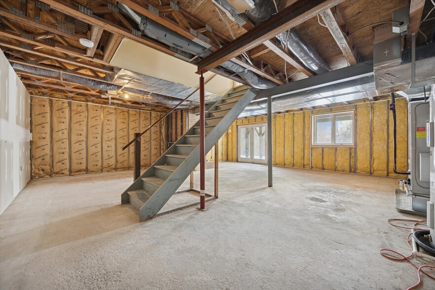 Building Photo - 113 Harvest Ln