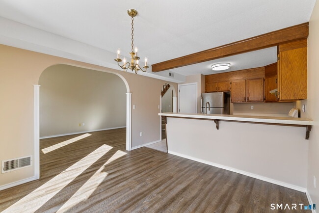 Building Photo - 68 Copper Beech Dr