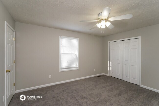 Building Photo - 9624 Combs Ln