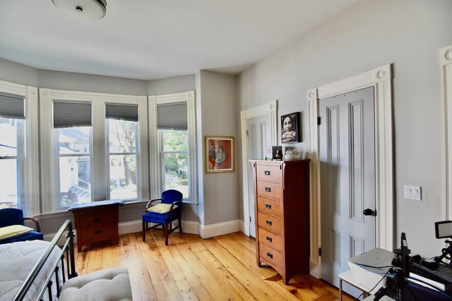 Building Photo - 201 Savin Hill Ave
