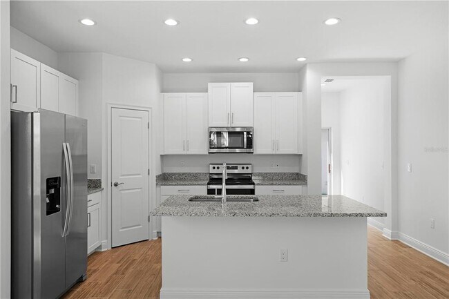 Building Photo - 930 57th Ave N