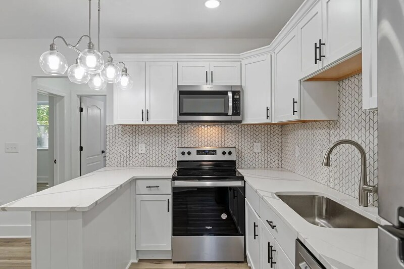 Building Photo - 2321 Foster Ave
