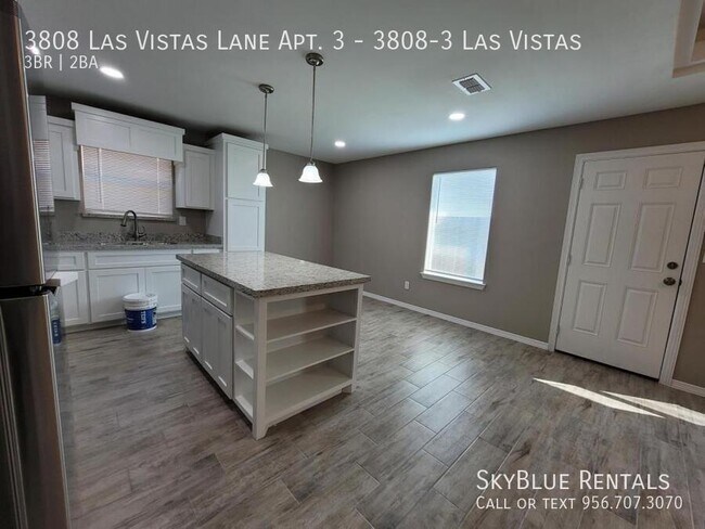 Building Photo - 3808 Las Vistas Ln