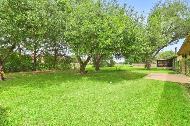 Building Photo - 3607 Cedar Gardens Dr