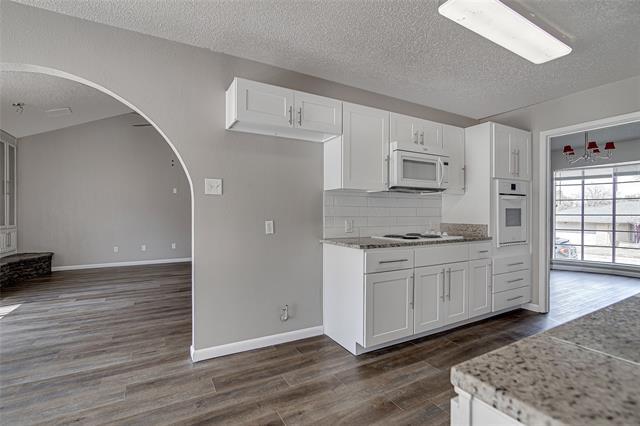 Building Photo - 4801 Winesanker Way