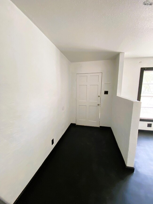 Building Photo - 309 Rockwood Dr