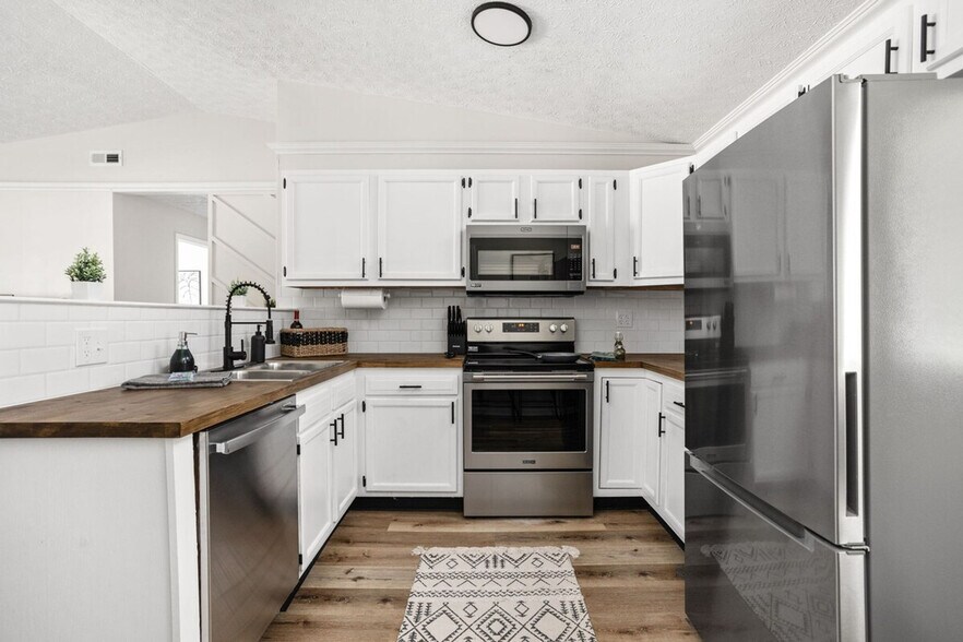 Building Photo - 8538 Gandy Ct