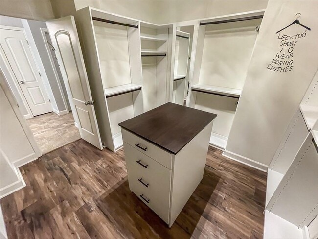 Building Photo - 4450 Wooded Oaks NW