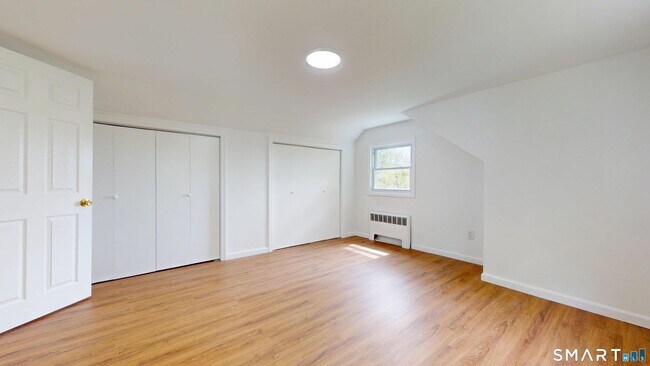 Building Photo - 52 Glen Haven Rd