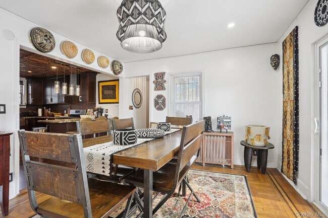 Building Photo - 375 Hawthorne Terrace