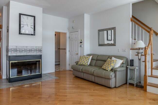 Building Photo - 300 Bantam Lake Rd