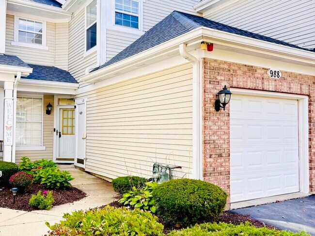 Primary Photo - 988 Sheridan Cir