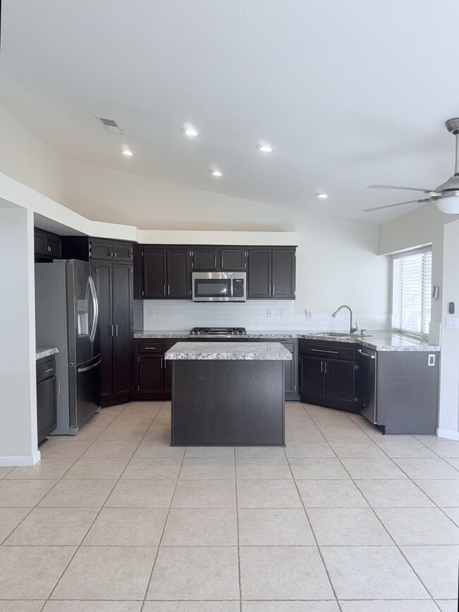 Building Photo - 3-Bedroom Home, Large backyard Move-in by Aug 1st for $500 Move-in Discount!