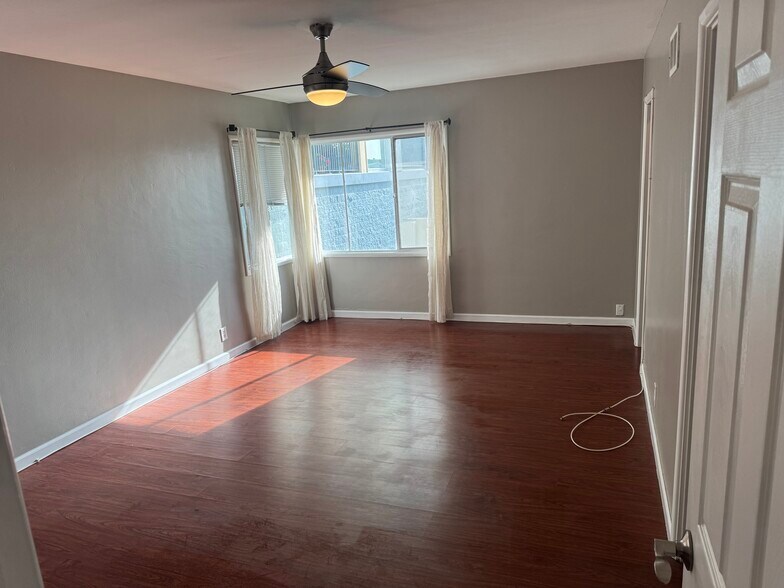 Building Photo - 1816 E Ocean Blvd