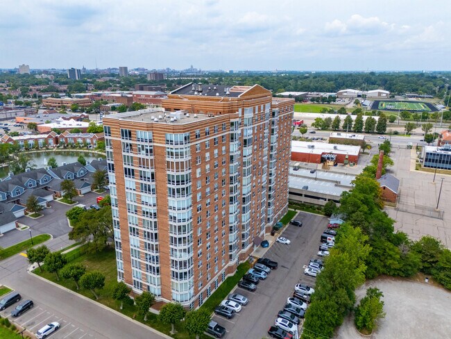 Building Photo - 250 E Harbortown Dr