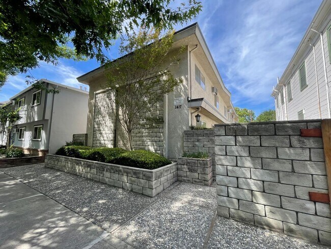 Building Photo - 1417 T St