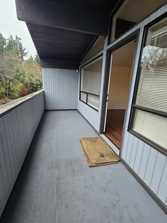 Building Photo - 17617 Linden Ave N