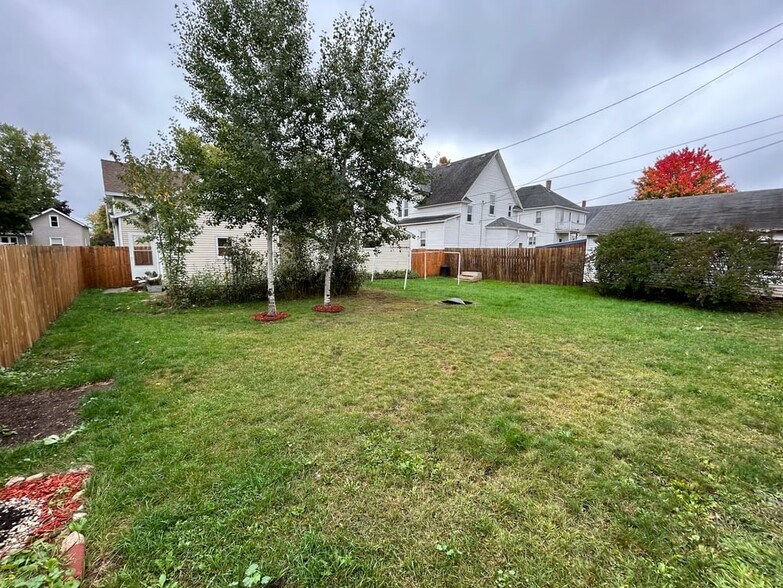 Building Photo - 1012 S 4th Ave