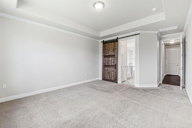 Building Photo - 505 Fair Oaks Dr