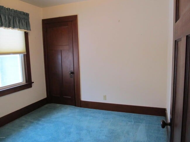 Building Photo - 99 4th St