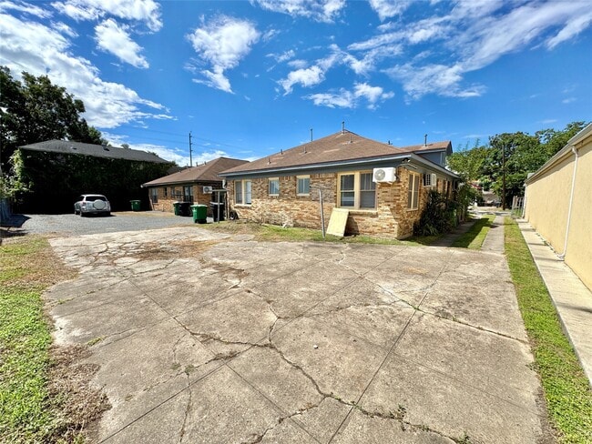 Building Photo - 7 Hunt St