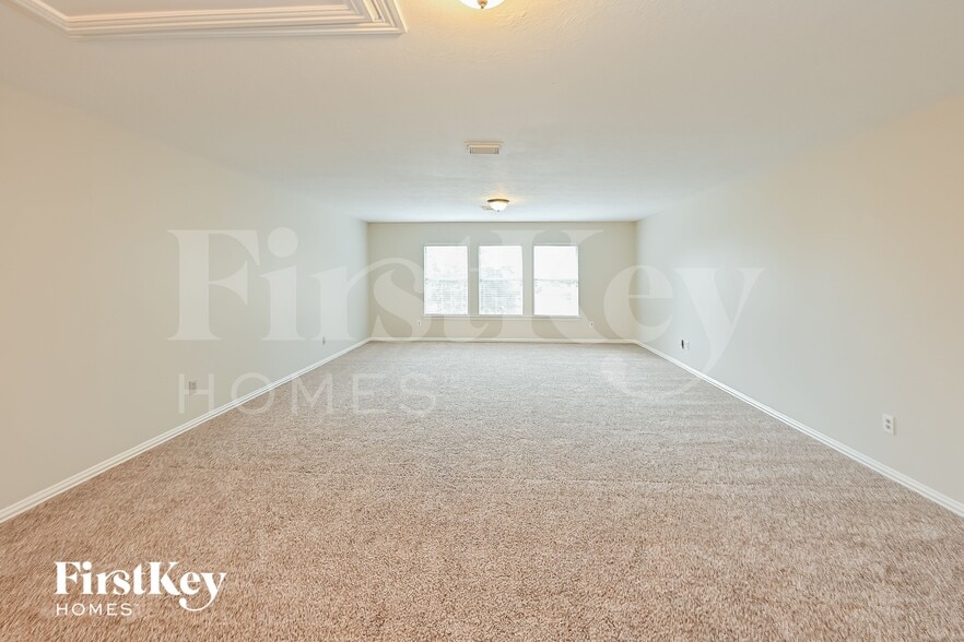 Building Photo - 10364 Stone Gate Dr