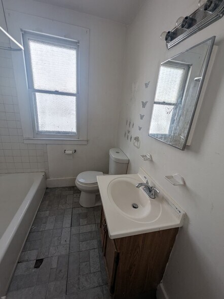 Building Photo - 483 Dixwell Ave
