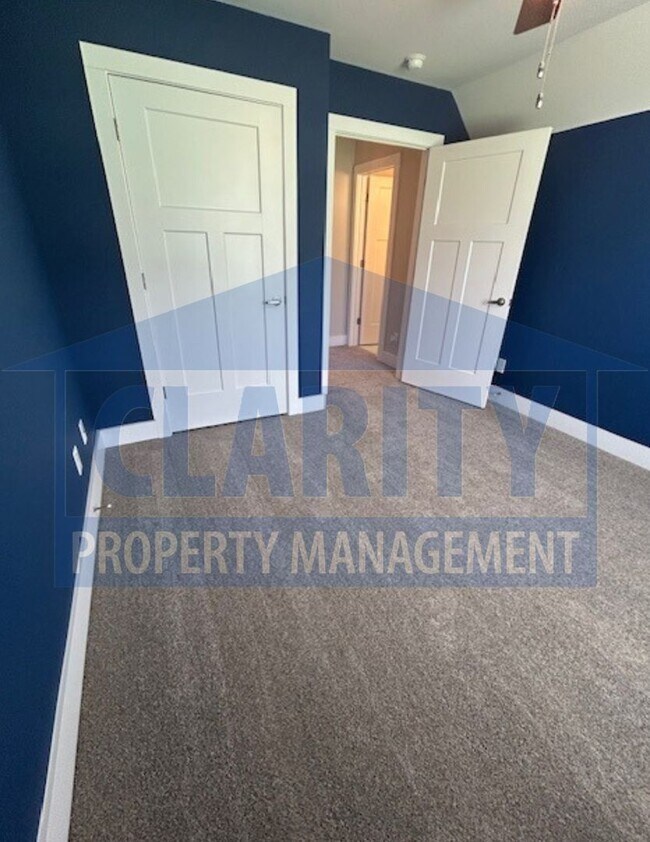 Building Photo - Charming 3-bedroom home!