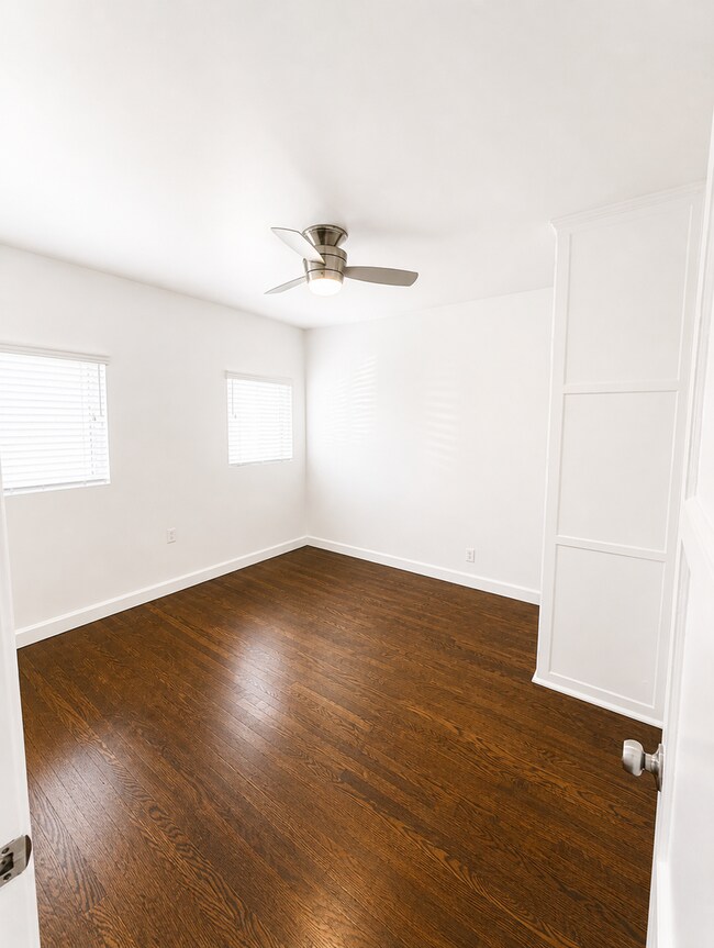 Building Photo - Remodeled 2BR in NoHo – New Kitchen, 2 Parking Spaces, Walk to NoHo West Mall