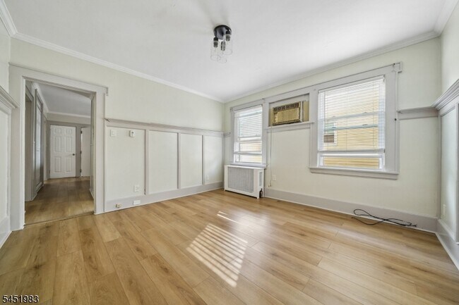 Building Photo - 378 Boyden Ave