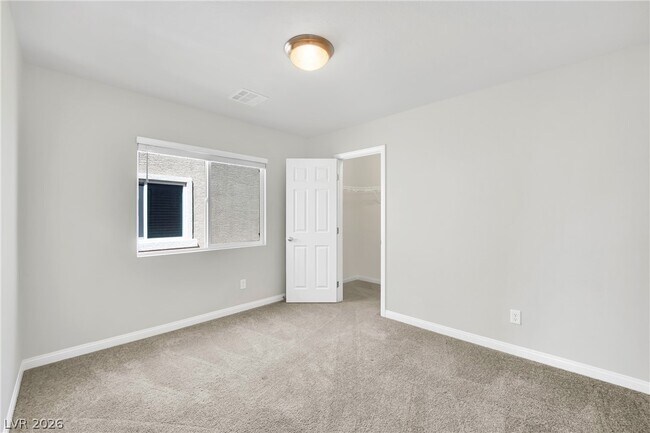 Building Photo - 9770 Hawk Crest St