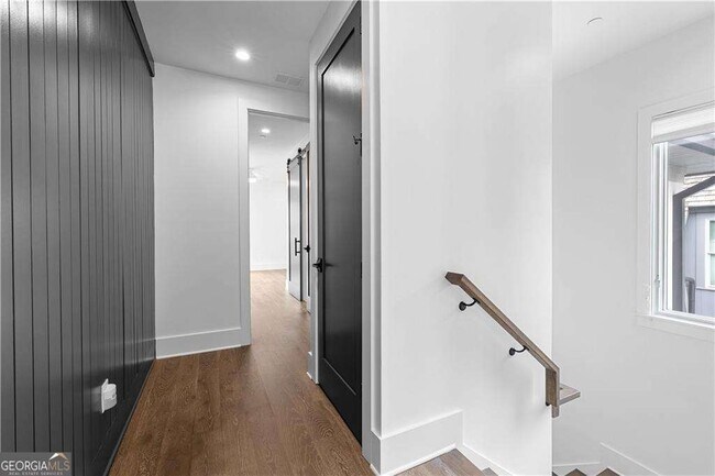 Building Photo - 255 High St