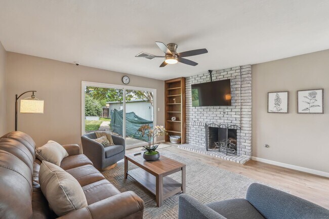 Building Photo - Lovely 2 bed / 2 bath Home in Stonegate