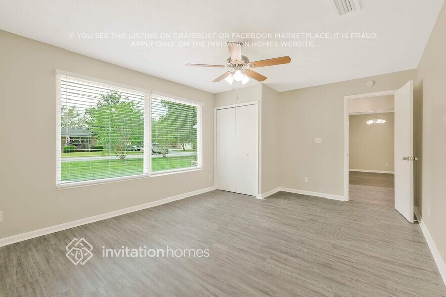 Building Photo - 2733 River Oak Dr