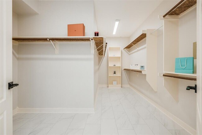 Building Photo - 5706 Cielio Bay Ct