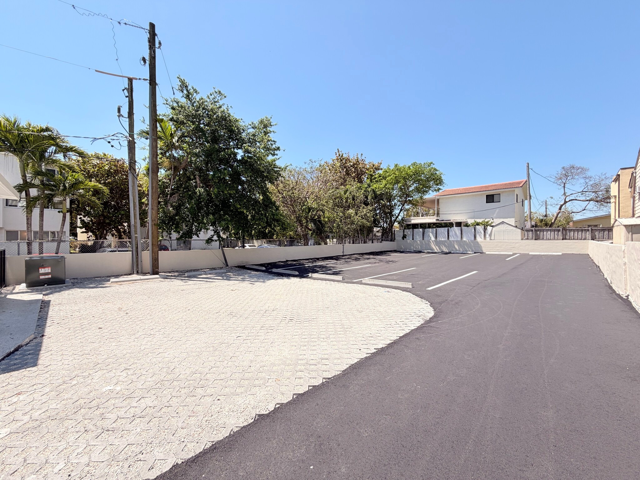 Building Photo - 1910 SW 17th Ave