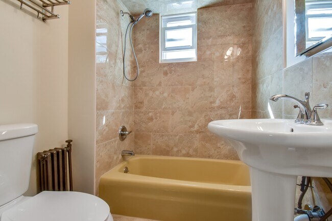 Building Photo - 2307 New York Ave