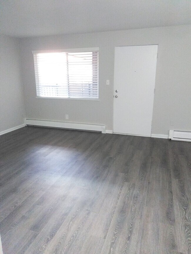 Building Photo - 1429 Potter Dr