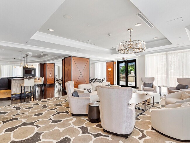 Building Photo - 610 W Las Olas Blvd