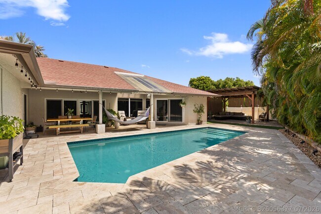 Building Photo - 4050 NW 7th Ln