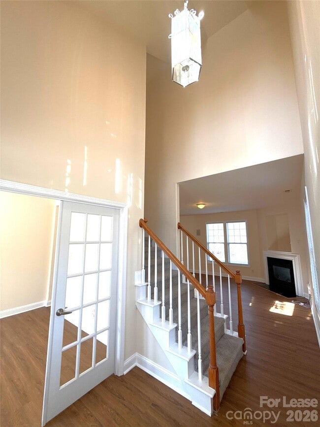 Building Photo - 10082 Paisley Dr