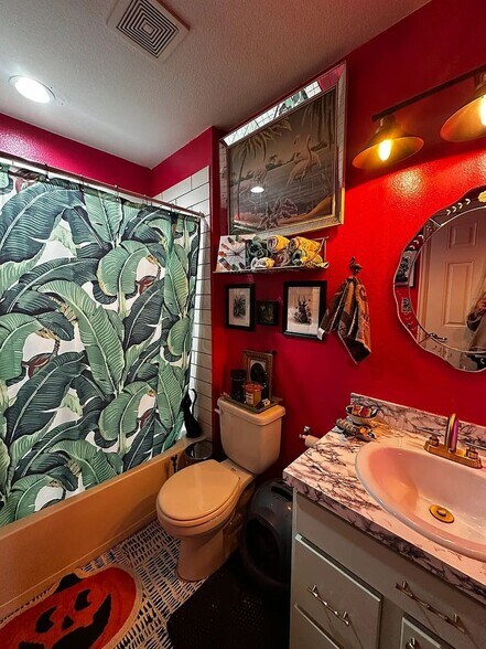 Building Photo - 1580 Tamarac St