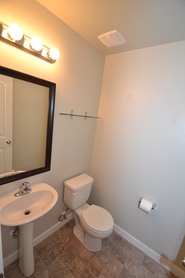Building Photo - Beautiful 3 Bed/2.5 Bath in Draper!!!