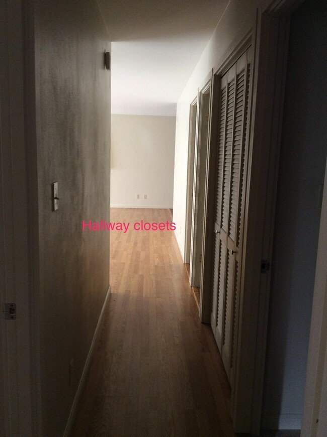 Building Photo - Manoa House for rent
